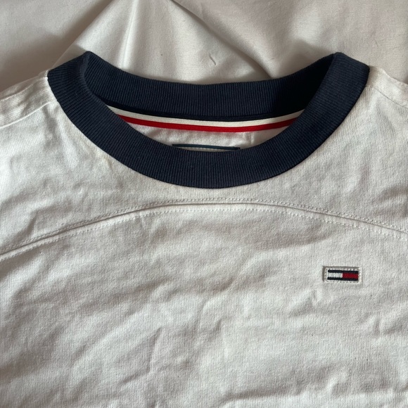 Tommy Hilfiger Tommy Jeans long sleeve tshirt size xs worn maybe once! - Picture 2 of 3